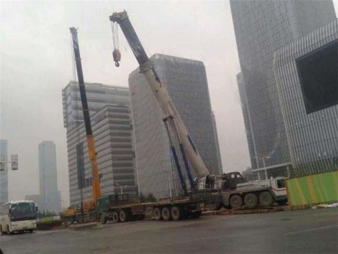 旺苍县“自动找平”—— 吊车的 “平地神器” 技术